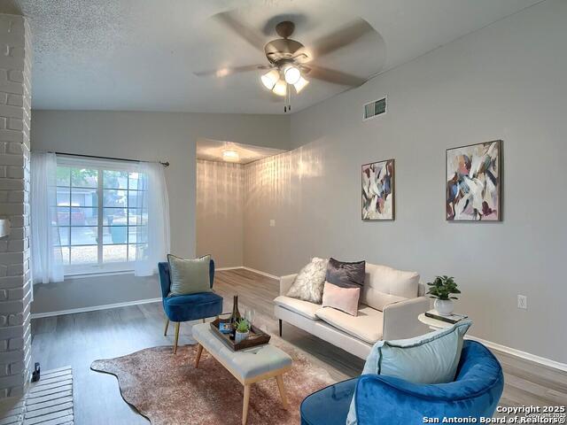 Image 6 of 24 For 9824 Meadow Way