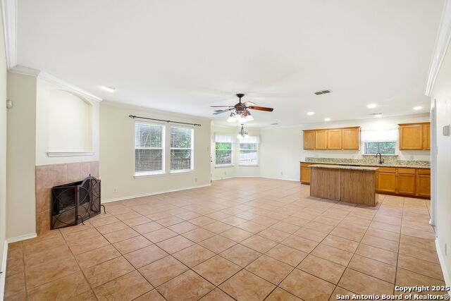 Image 17 of 51 For 9723 Dahlia  