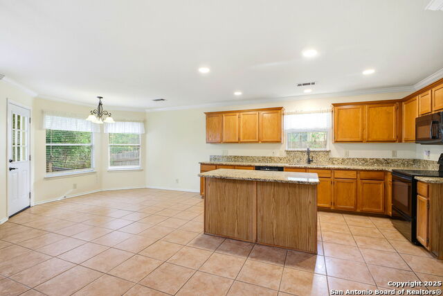 Image 24 of 51 For 9723 Dahlia  