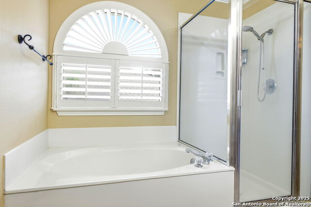 Image 33 of 51 For 9723 Dahlia  