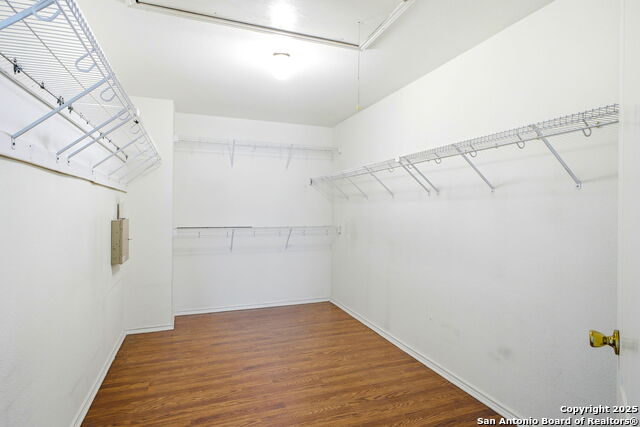 Image 34 of 51 For 9723 Dahlia  