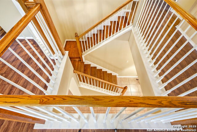 Image 37 of 51 For 9723 Dahlia  