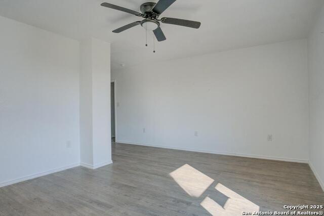 Listing photo id 13 for 185 Hidden  