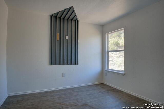 Listing photo id 16 for 185 Hidden  