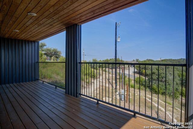 Listing photo id 18 for 185 Hidden  