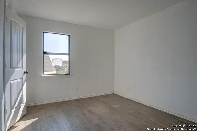 Listing photo id 22 for 185 Hidden  