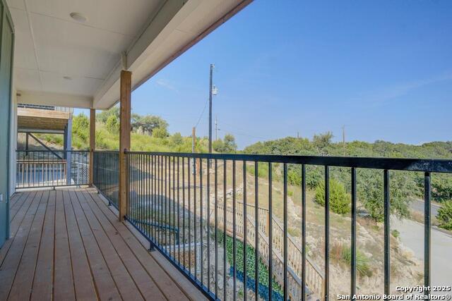 Listing photo id 28 for 185 Hidden  