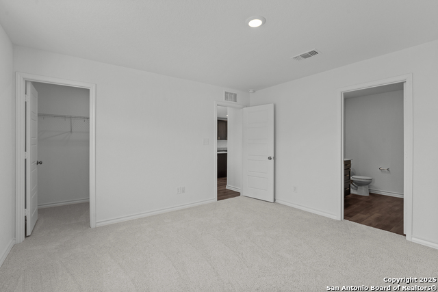 Listing photo id 3 for 8242 Hamrick Circle