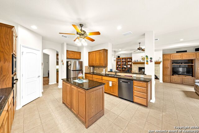 Image 17 of 76 For 130 Grey Mist