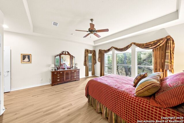 Image 25 of 76 For 130 Grey Mist