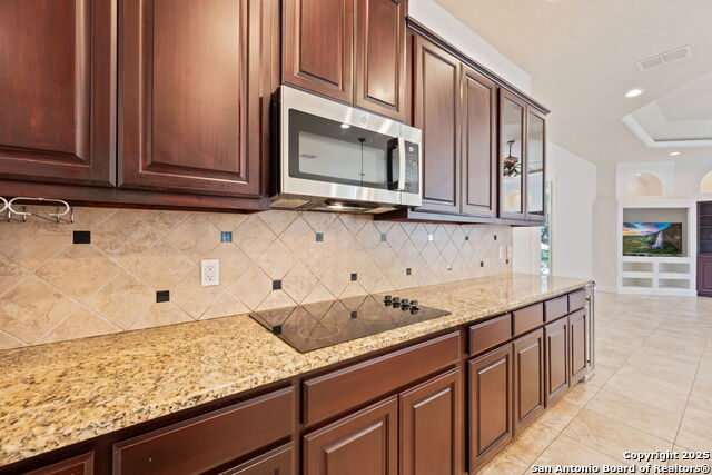 Image 13 of 44 For 3015 River Way