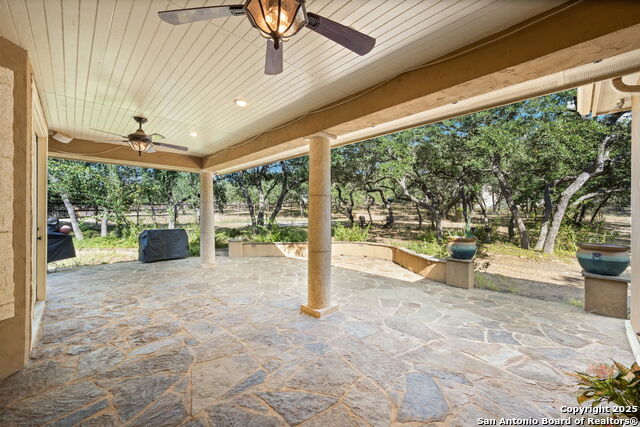 Image 33 of 44 For 3015 River Way