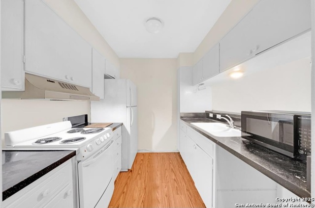 Image 4 of 9 For 8038 Broadway  123