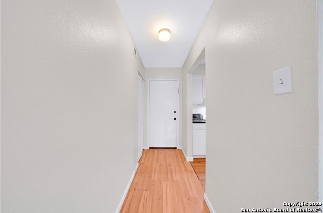 Image 5 of 9 For 8038 Broadway  123