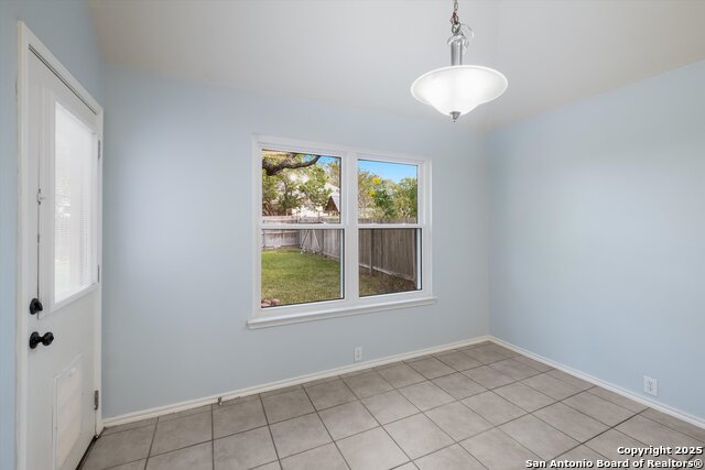 Image 12 of 30 For 2227 Encino Lake