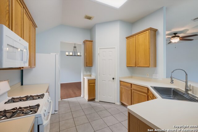 Image 14 of 30 For 2227 Encino Lake