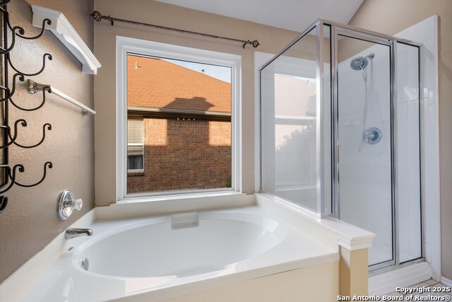 Image 23 of 30 For 2227 Encino Lake