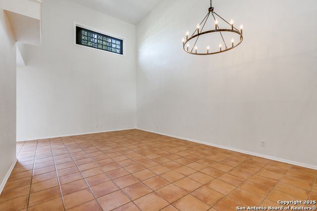 Image 19 of 25 For 6123 Farragut Dr.