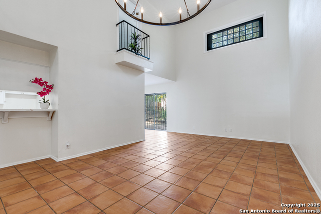 Image 6 of 25 For 6123 Farragut Dr.