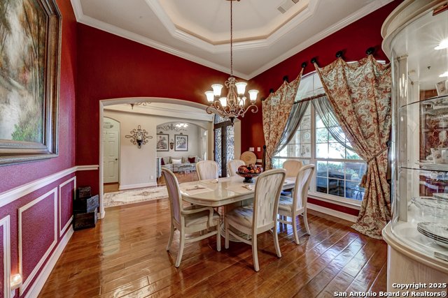 Listing photo id 11 for 1700 Frontier