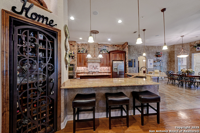 Listing photo id 19 for 1700 Frontier