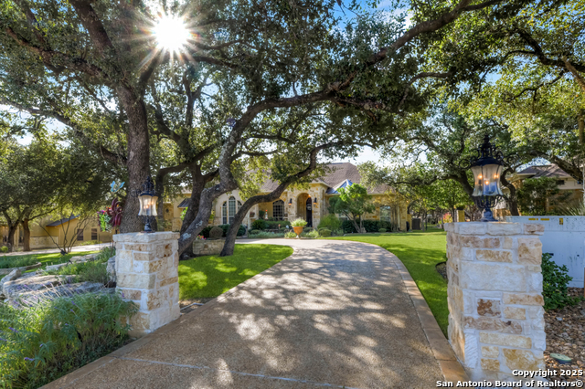 Listing photo id 1 for 1700 Frontier