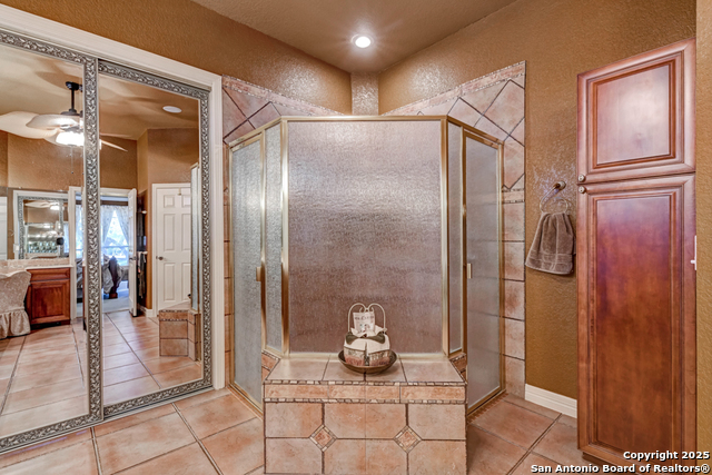 Listing photo id 35 for 1700 Frontier