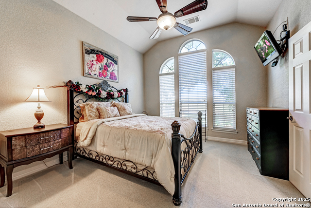 Listing photo id 37 for 1700 Frontier