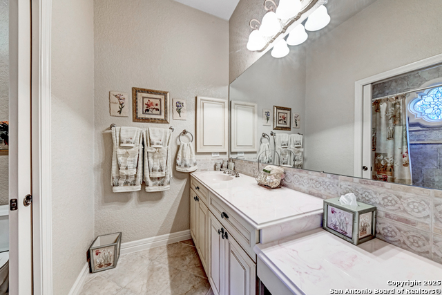 Listing photo id 39 for 1700 Frontier