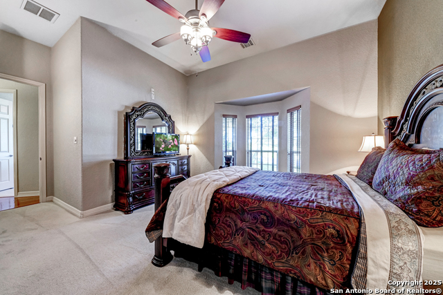 Listing photo id 42 for 1700 Frontier