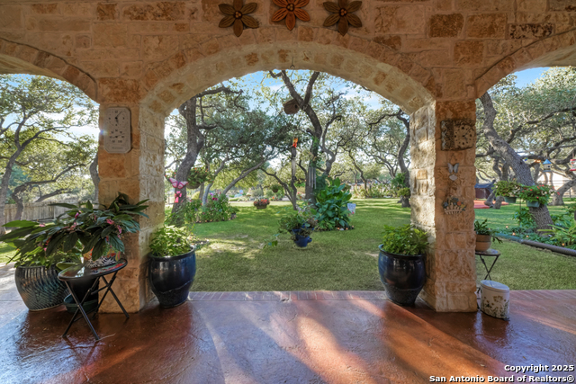 Listing photo id 47 for 1700 Frontier