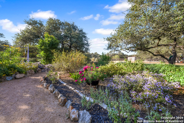 Listing photo id 53 for 1700 Frontier