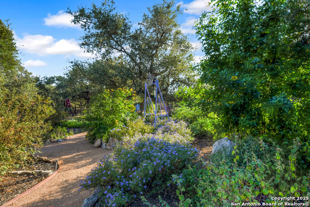 Listing photo id 54 for 1700 Frontier