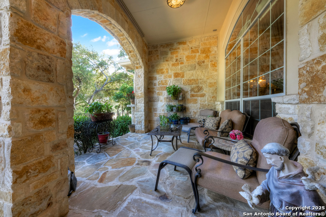 Listing photo id 7 for 1700 Frontier