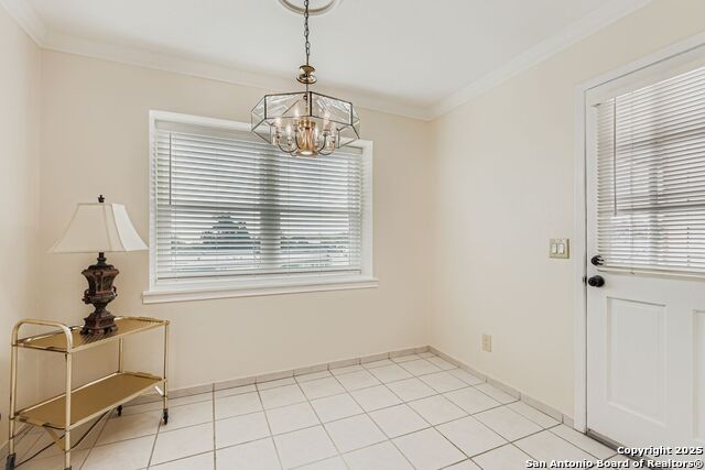 Listing photo id 8 for 7500 Callaghan  Apt 260