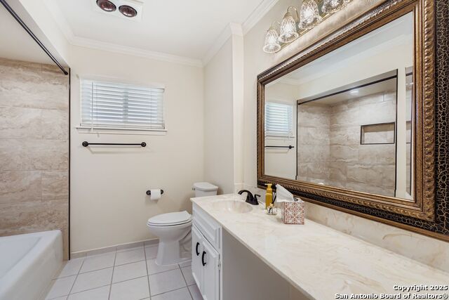 Listing photo id 11 for 7500 Callaghan  Apt 260