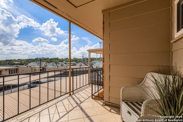 Listing photo id 15 for 7500 Callaghan  Apt 260