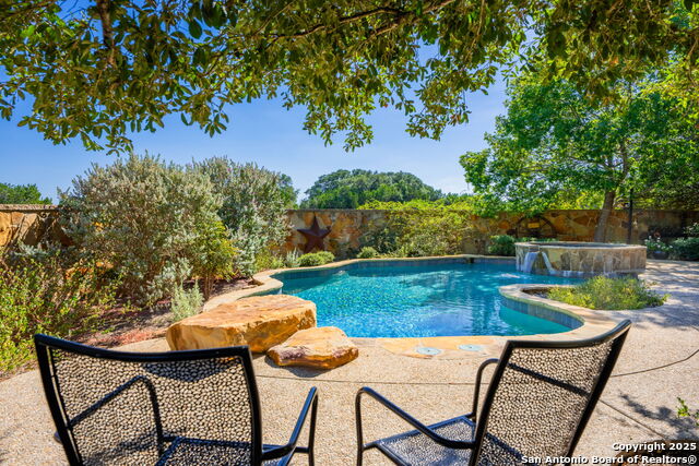 Image 31 of 49 For 377 Waterstone Parkway