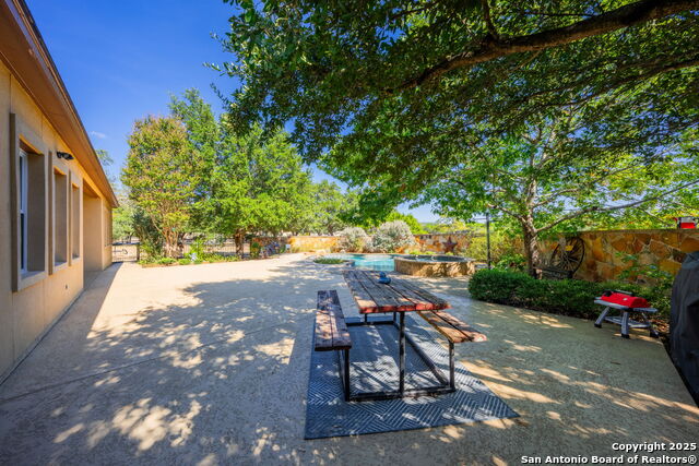 Image 33 of 49 For 377 Waterstone Parkway