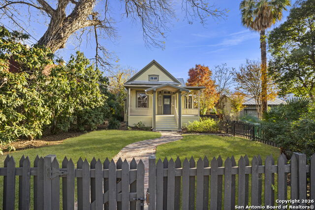 Image 2 of 45 For 312 Pereida  