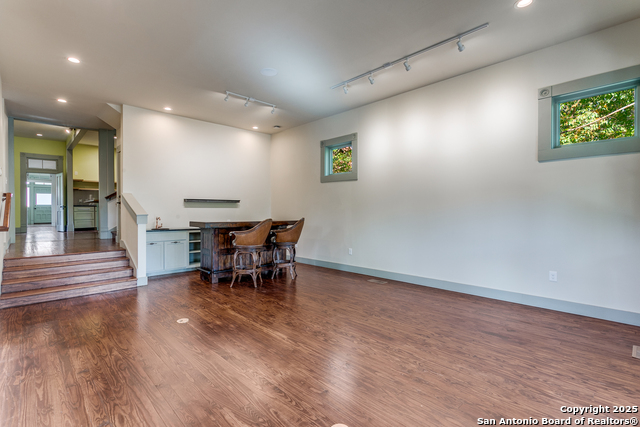 Image 20 of 45 For 312 Pereida  