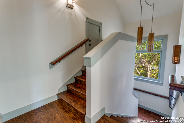 Image 24 of 45 For 312 Pereida  