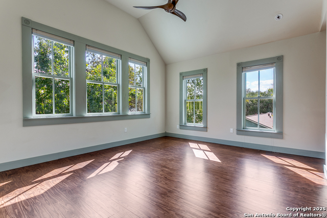 Image 26 of 45 For 312 Pereida  