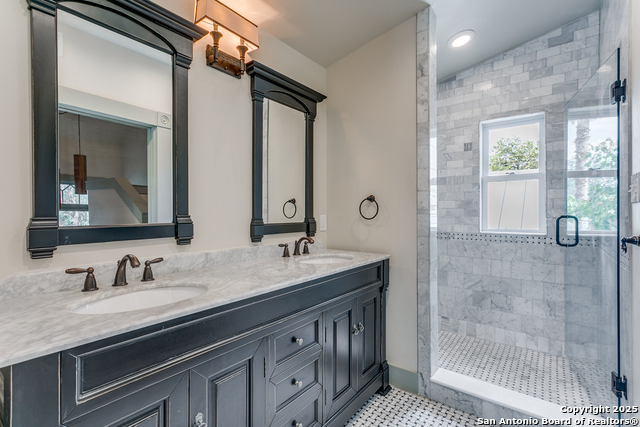 Image 29 of 45 For 312 Pereida  