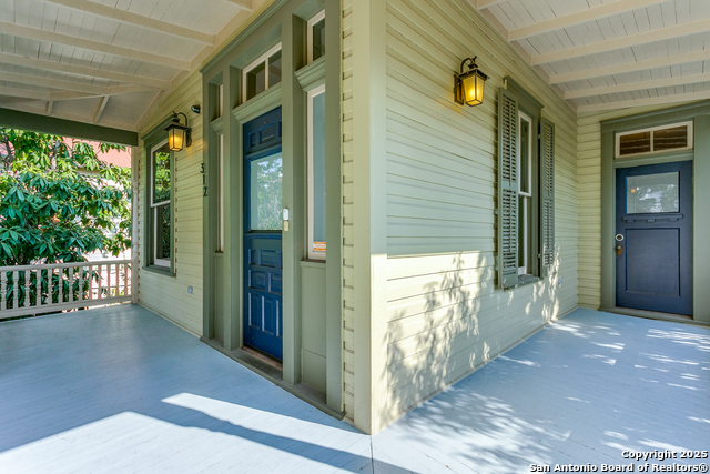 Image 5 of 45 For 312 Pereida  