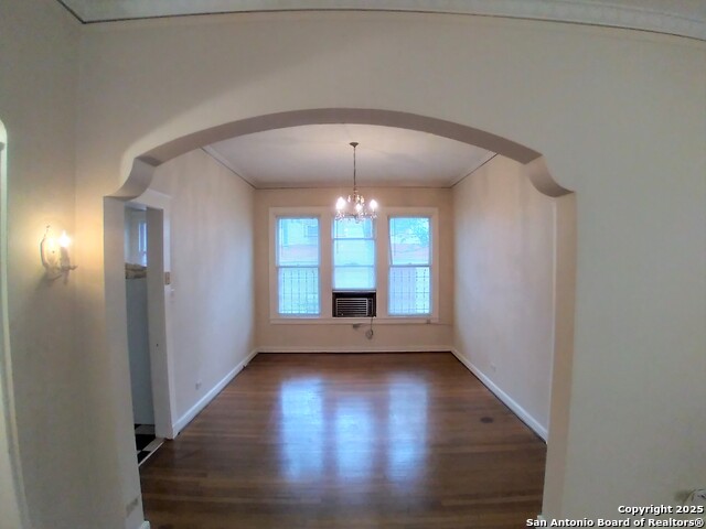 Listing photo id 22 for 219 Magnolia W