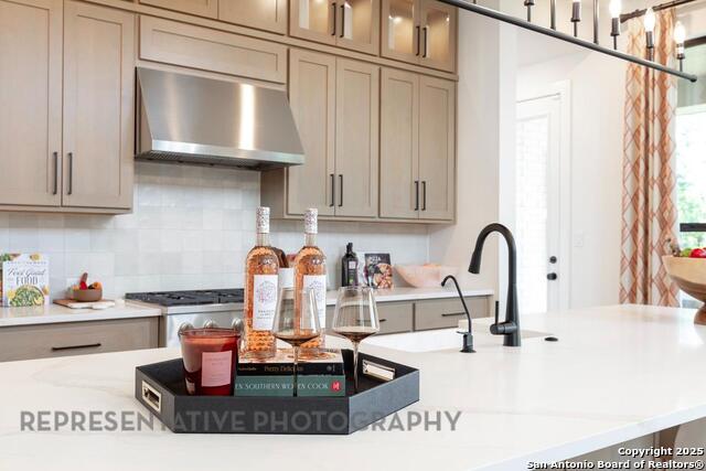 Listing photo id 4 for 237 Lacey Oak