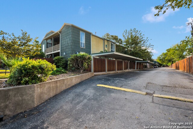 Listing photo id 17 for 3678 Hidden  601