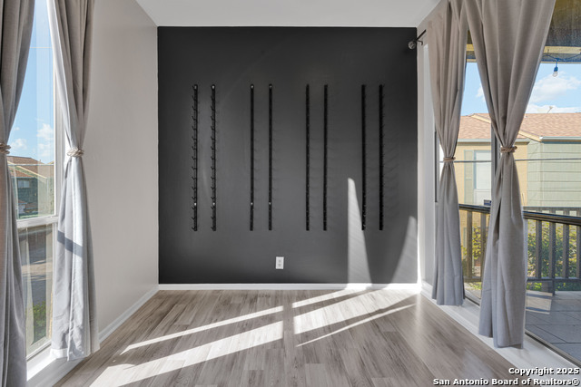 Listing photo id 2 for 3678 Hidden  601