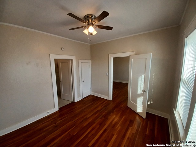 Listing photo id 17 for 127 Magnolia W
